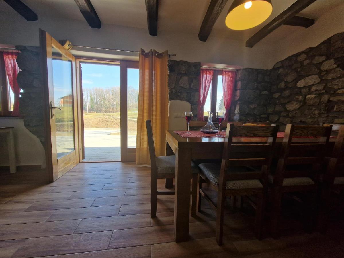 Ruralna Kuca Za Odmor Villa Pozun Ozalj Exterior photo