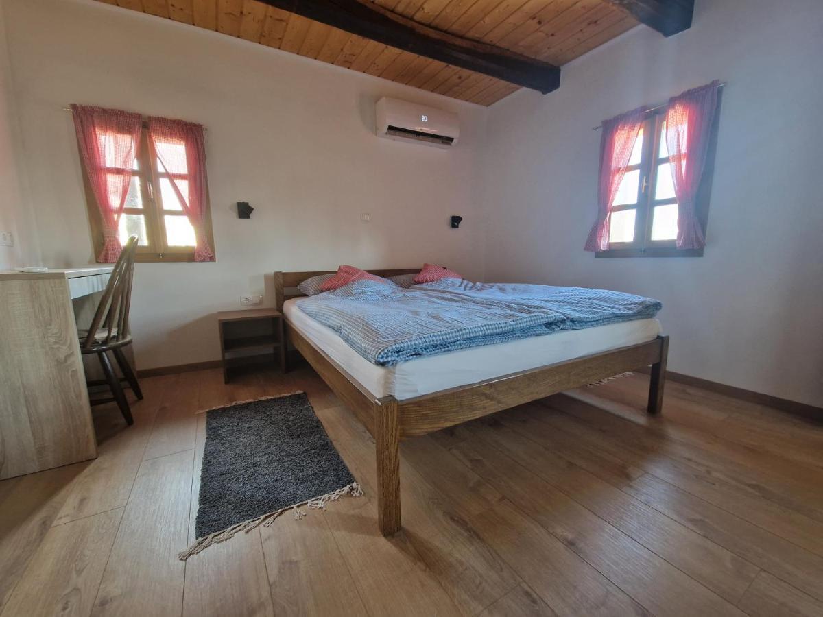 Ruralna Kuca Za Odmor Villa Pozun Ozalj Exterior photo